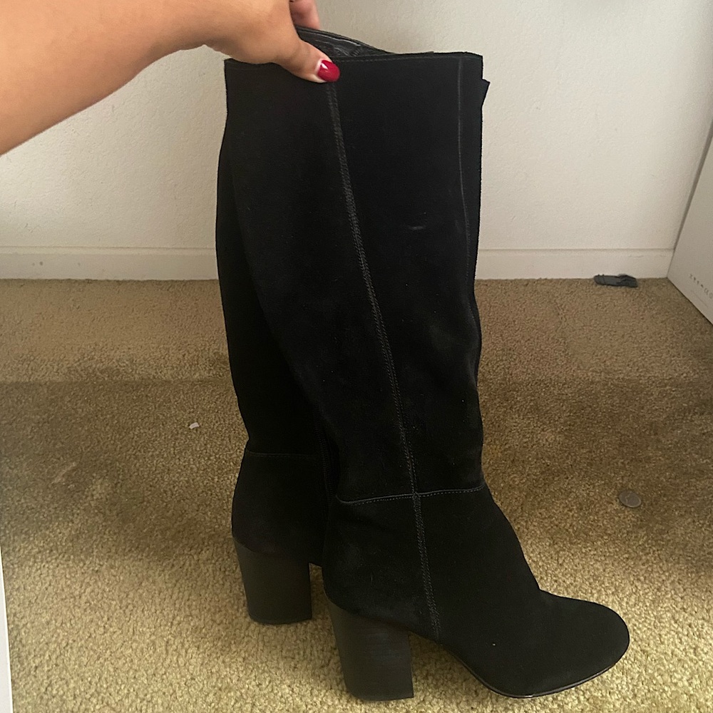 Suede boots